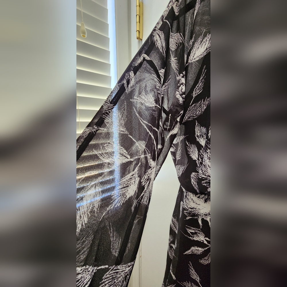 White House Black Market Monochrome Leaf Print Long Sleeve Sheer Midi‎ Dress 14 - Picture 9 of 9
